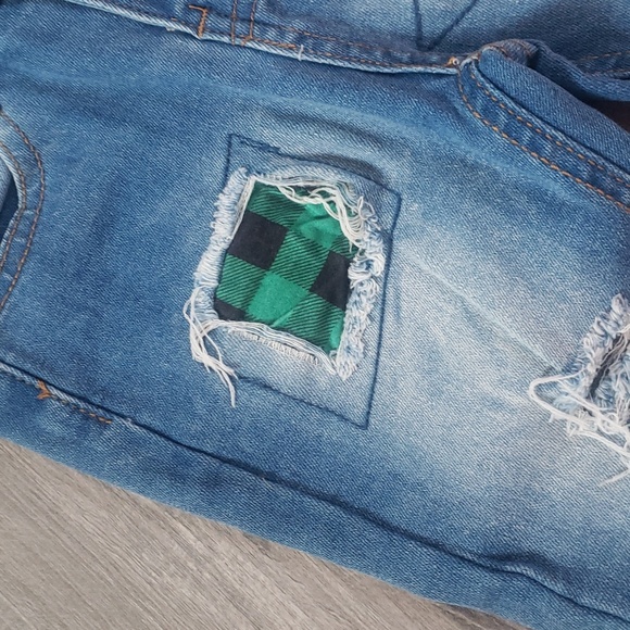 St Patty's day Jeans And Shirt set 3t Nwot - Picture 5 of 6